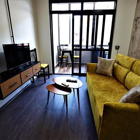 Apartament Stylish Studio In The Heart Of Tirana #3 Zewnętrze zdjęcie